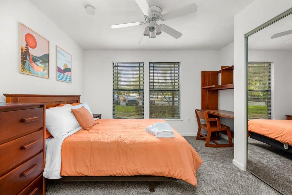 Budget Friendly Sleeps 8 Discounts Available Tampa Exterior foto