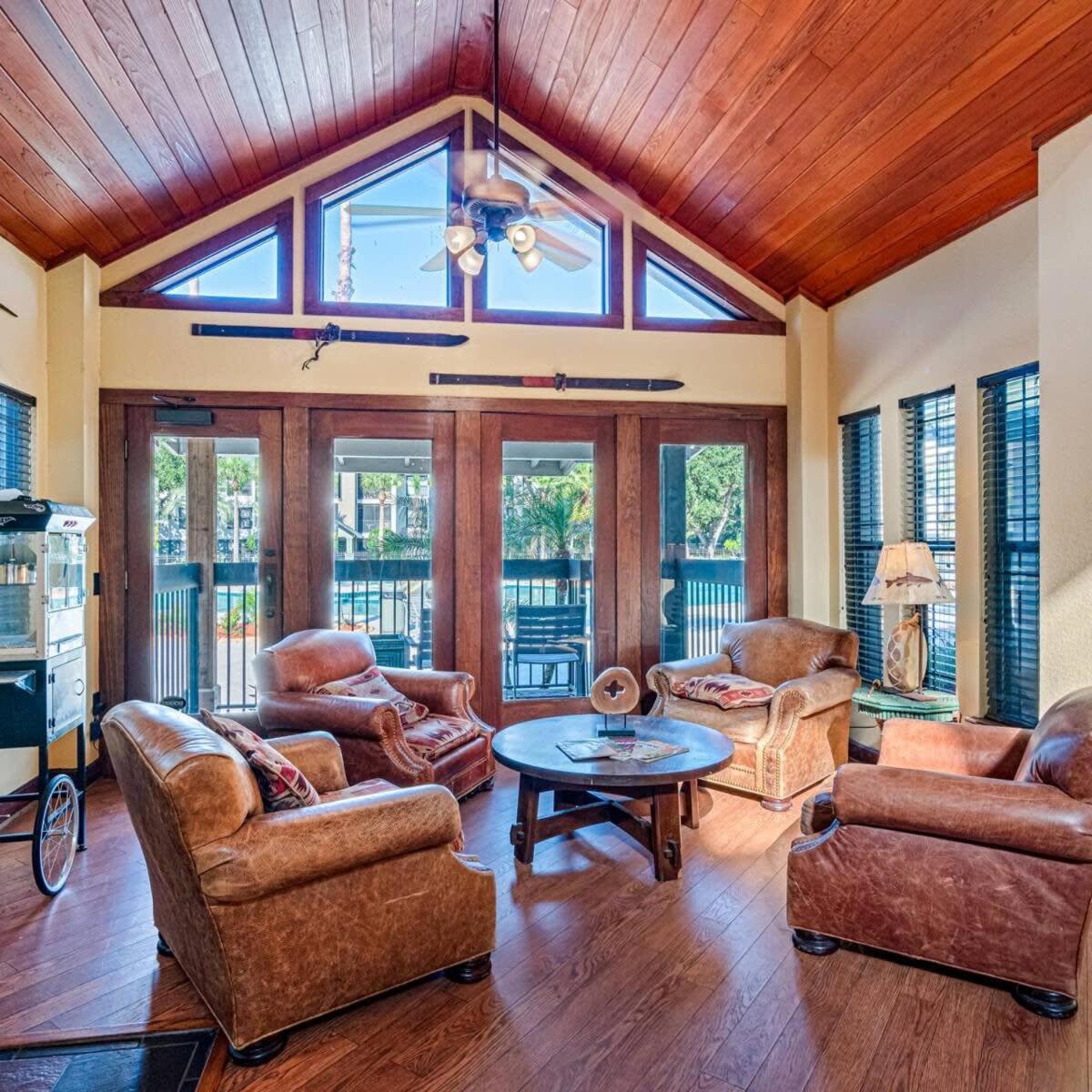 Budget Friendly Sleeps 8 Discounts Available Tampa Exterior foto